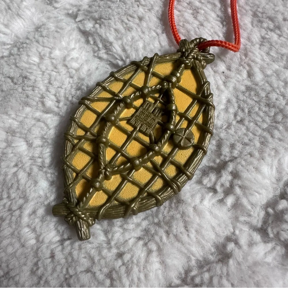 Vintage Disney | Plastic Dreamcatcher Medallion Necklace for girls